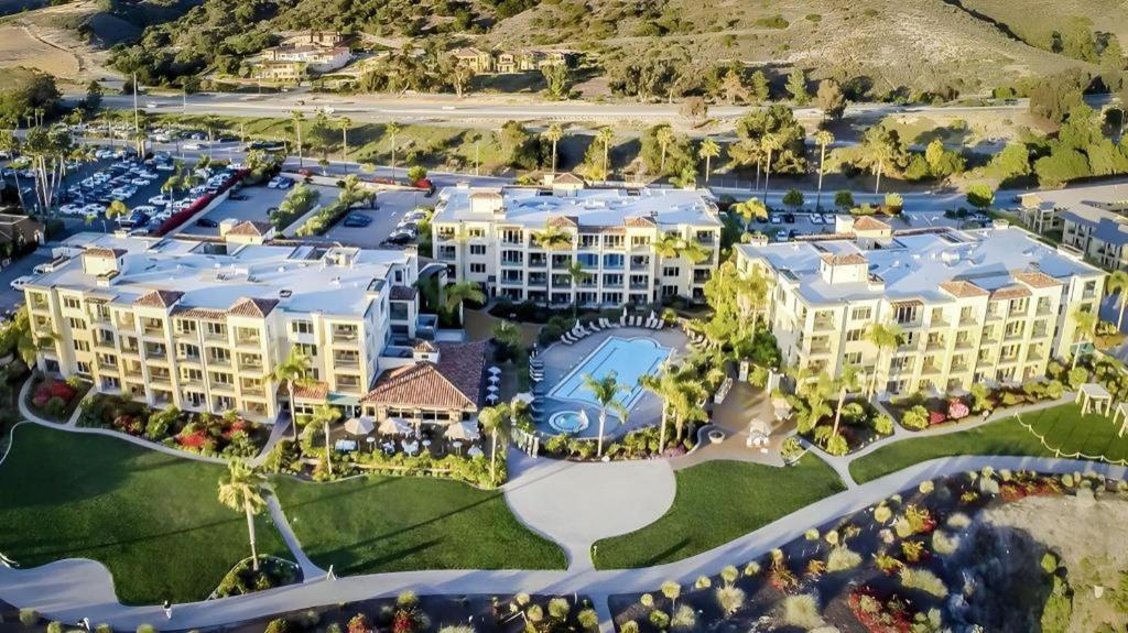 Dolphin Bay Resort And Spa Пизмоу Бийч Екстериор снимка